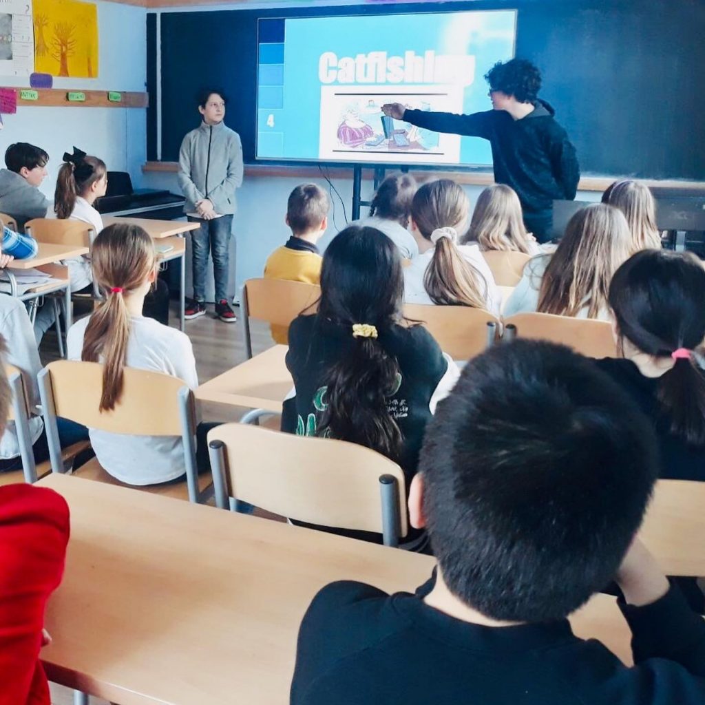 335057191_1327824561108773_618152941314987265_n (1)