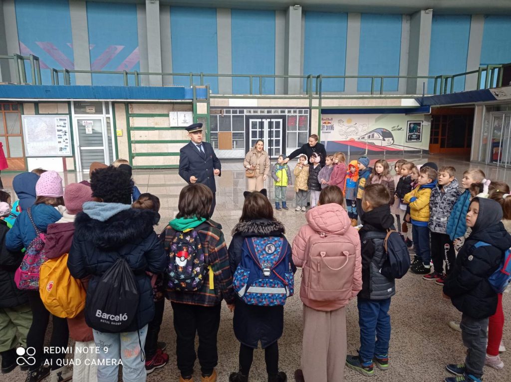 III_&_IV_Graders_Train_Journey (19)