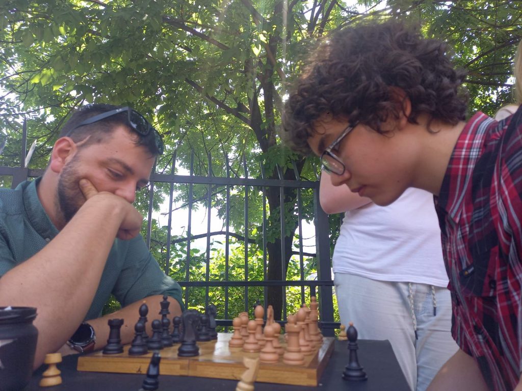 IMG-18d51f517c1c3f0747f79e8ae35dd179-V