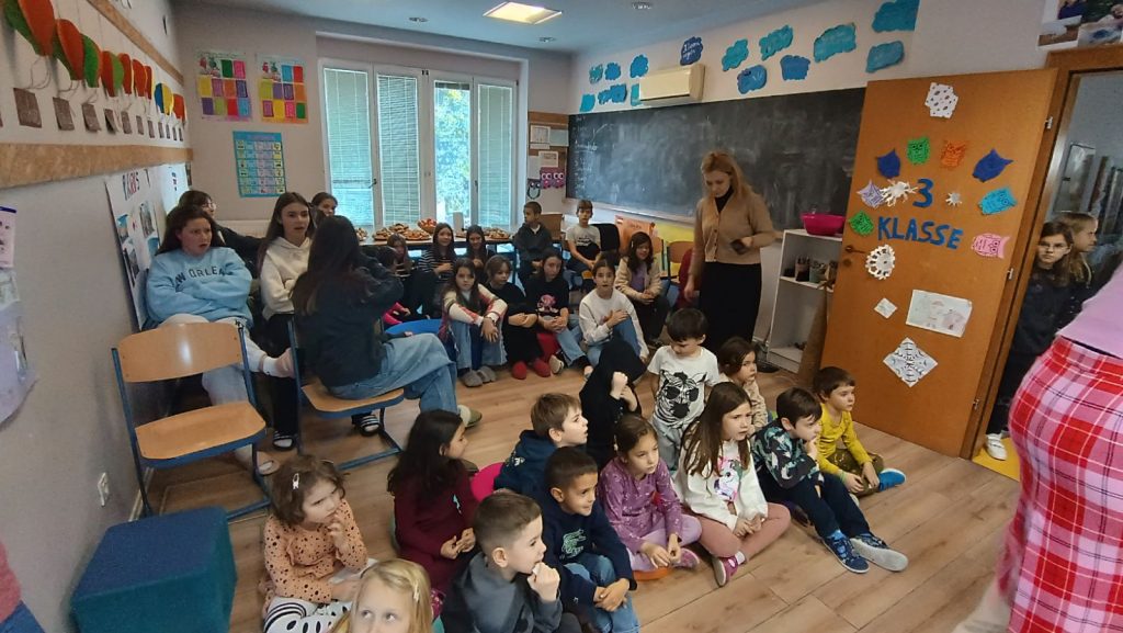 IMG-efa9cc30e1d47d6359e10942cb7bb788-V